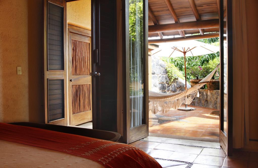 Hotel Casa Don Francisco Ixtapa  Exteriör bild