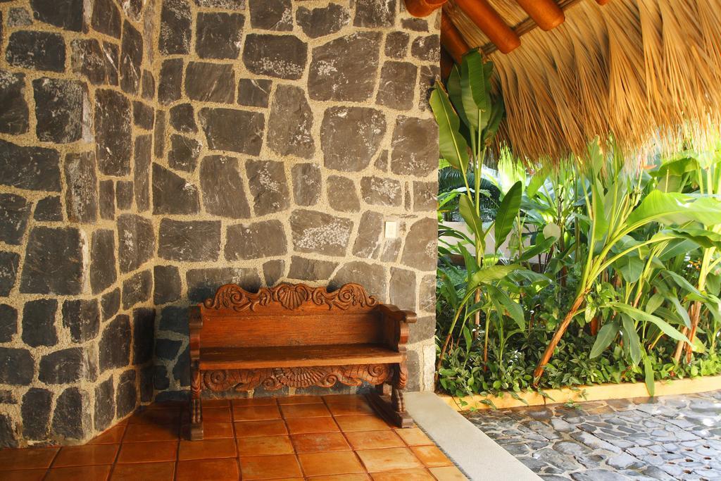 Hotel Casa Don Francisco Ixtapa  Exteriör bild