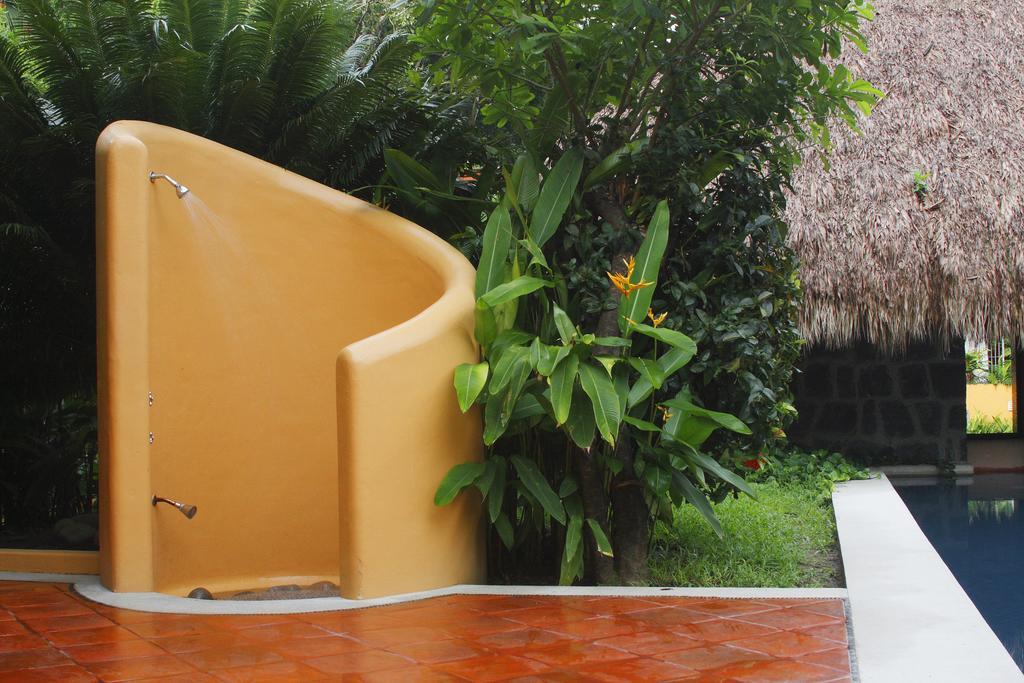 Hotel Casa Don Francisco Ixtapa  Exteriör bild