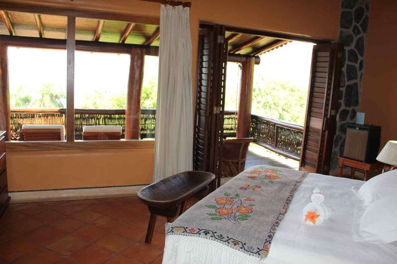 Hotel Casa Don Francisco Ixtapa  Exteriör bild